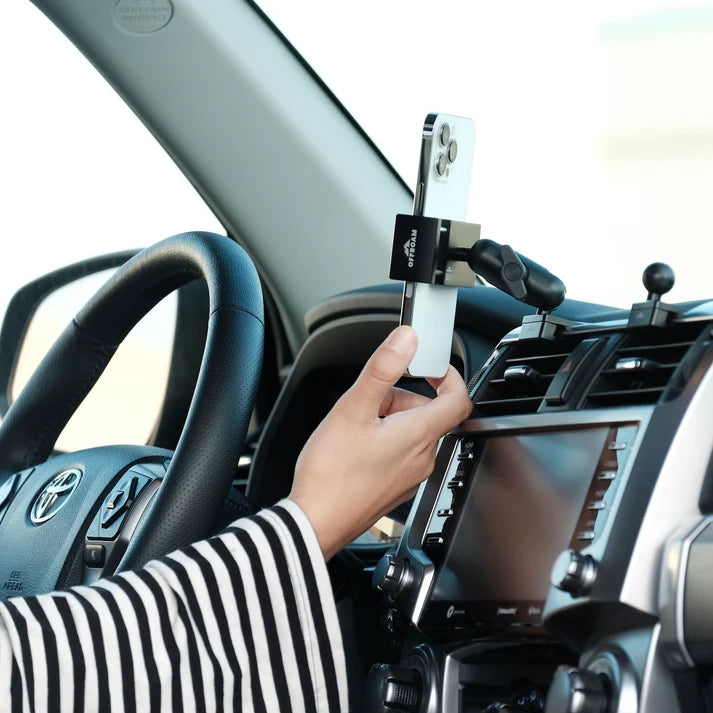 Offroam Toyota 4Runner 2010-2024 Phone Mount Universal Grip