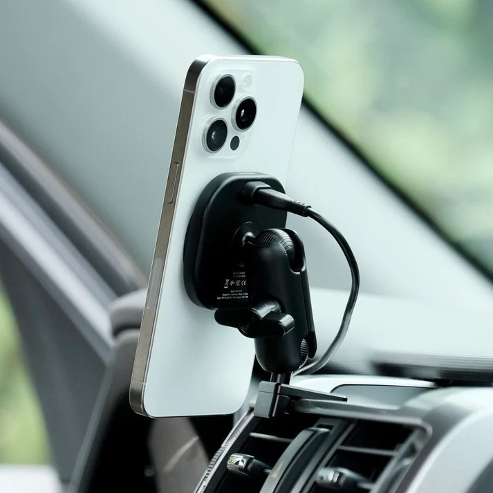 Offroam Toyota 4Runner 2010-2024 MagSafe-compatible Phone Mount Qi2 Charging