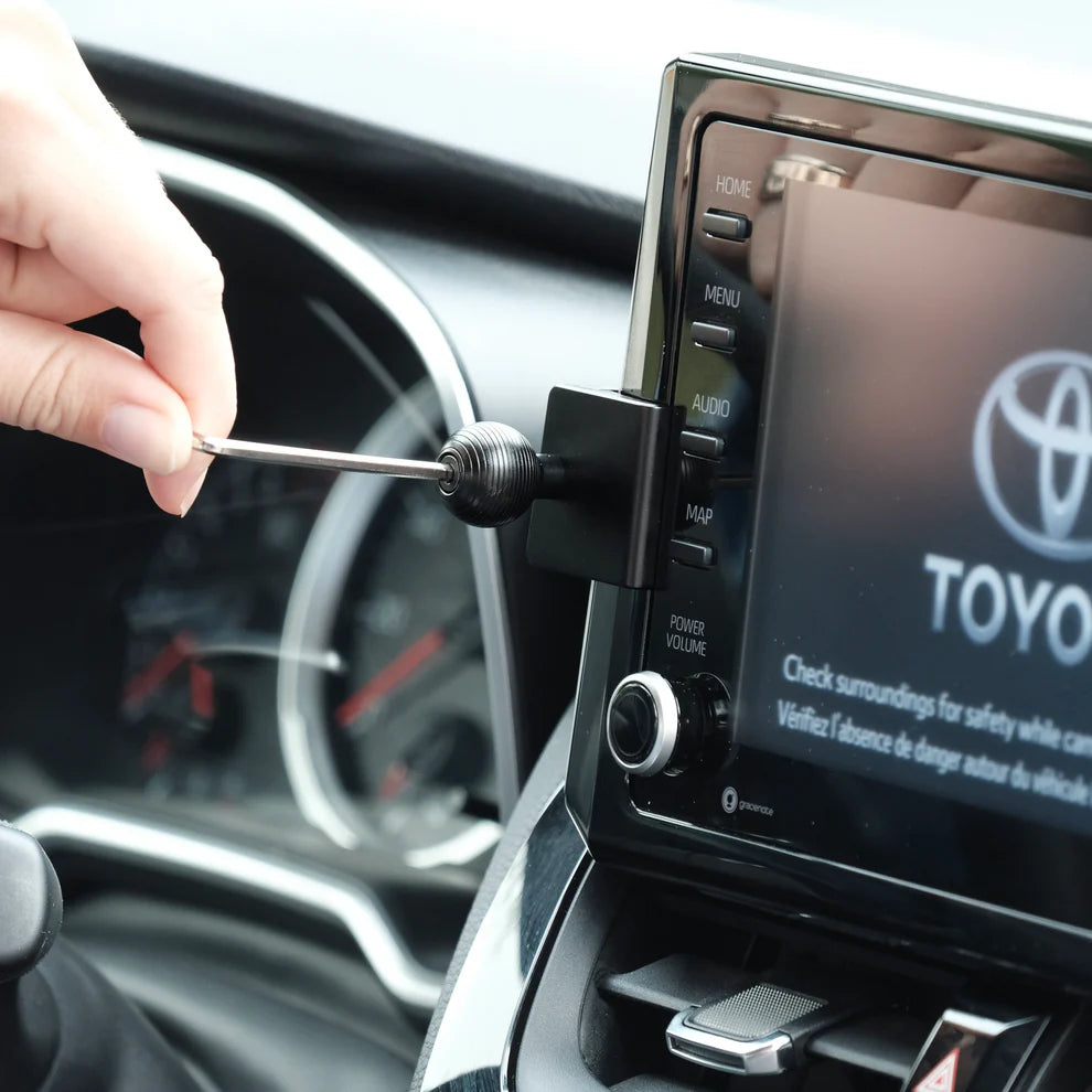 Offroam  Toyota Corolla 2020-2026 | Corolla Cross 2022-2026 MagSafe-compatible Phone Mount - Non-Charging