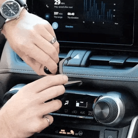 Offroam  Toyota RAV4 2019-2025 Phone Mount Universal Grip